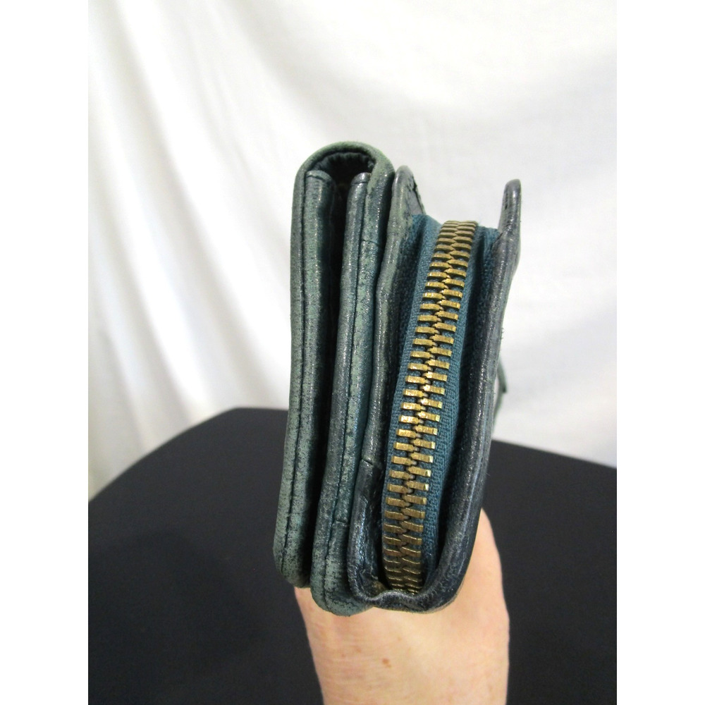 Hobo Distressed Green Leather Whipstitch Bifold Magnetic Clutch Wallet - Picture 5 of 9